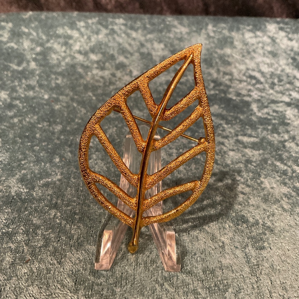 Vintage Signed Roget Leaf Brooch, Gold Tone